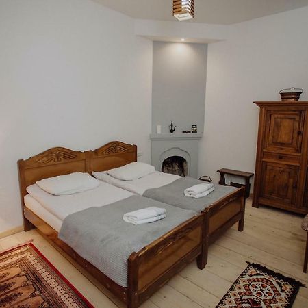 Larda Hotel Mestia Buitenkant foto