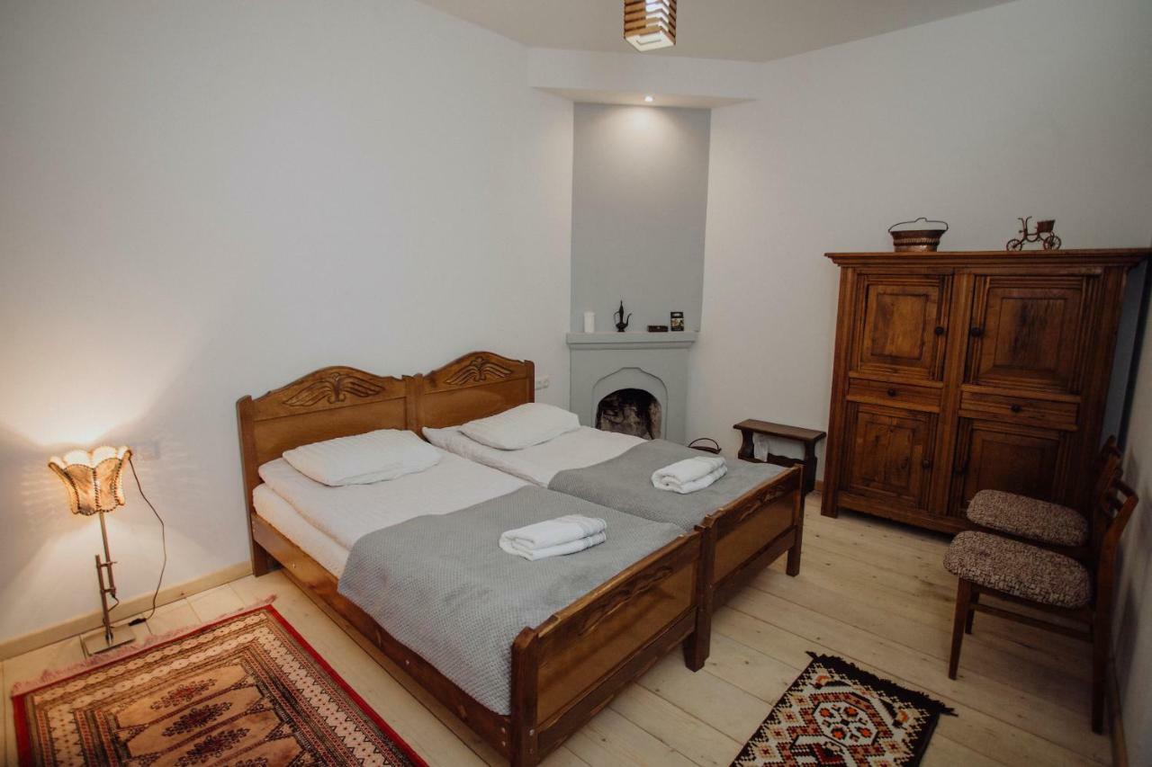 Larda Hotel Mestia Buitenkant foto