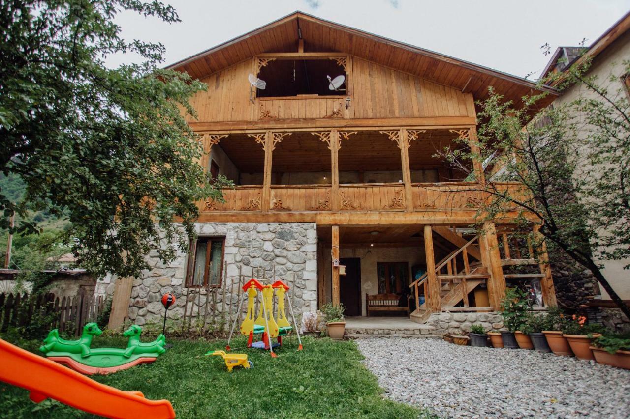 Larda Hotel Mestia Buitenkant foto
