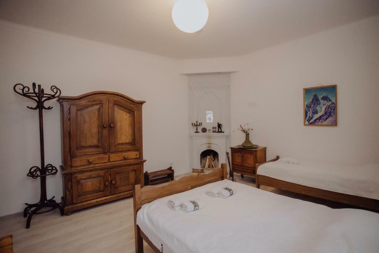 Larda Hotel Mestia Buitenkant foto