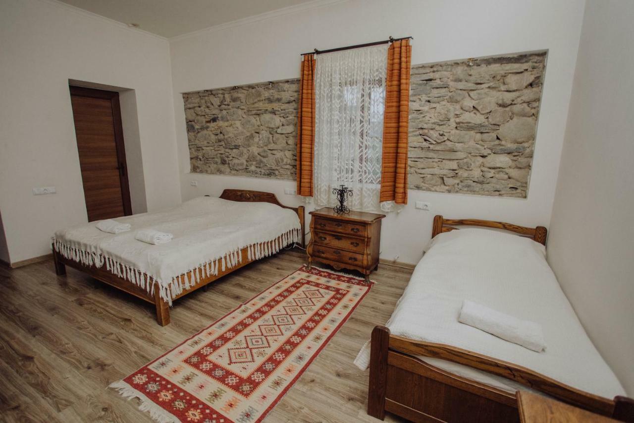 Larda Hotel Mestia Buitenkant foto