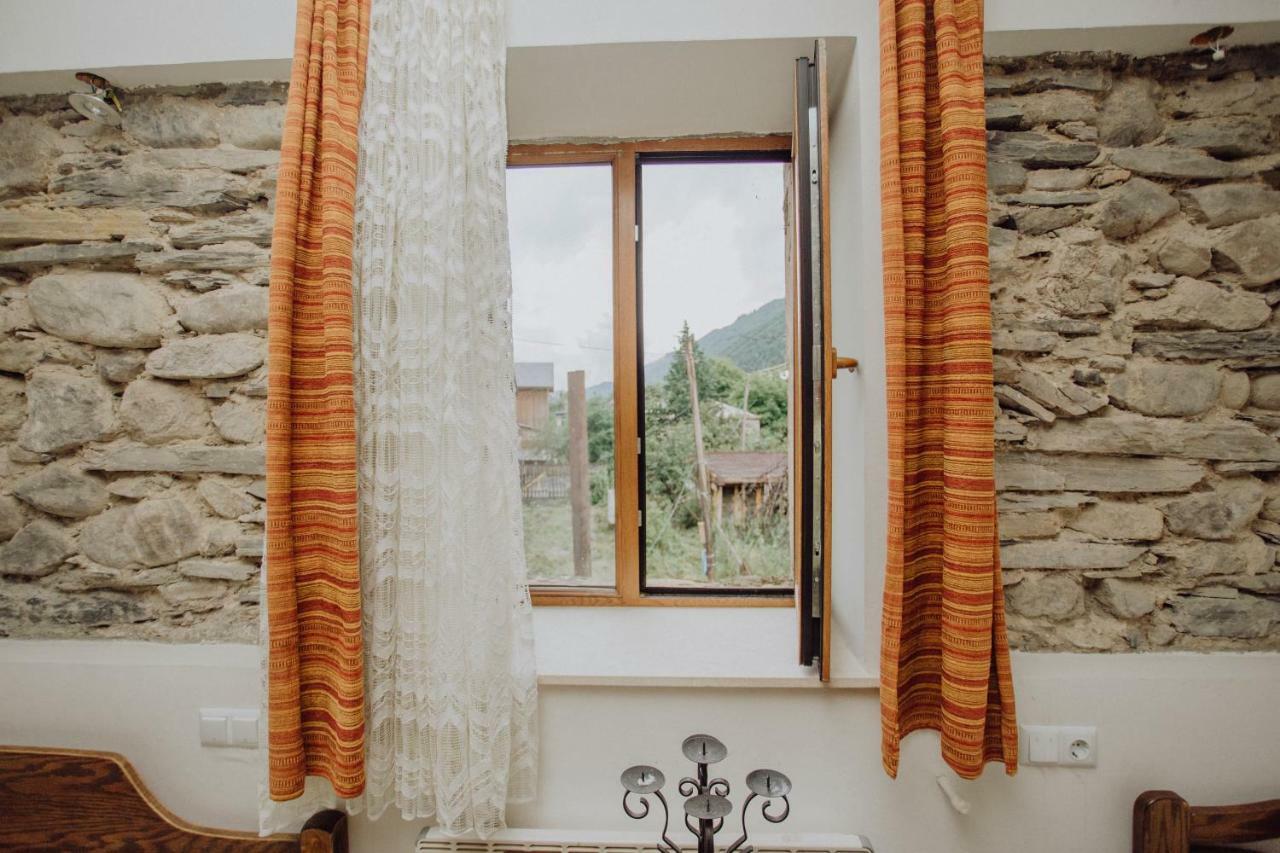 Larda Hotel Mestia Buitenkant foto