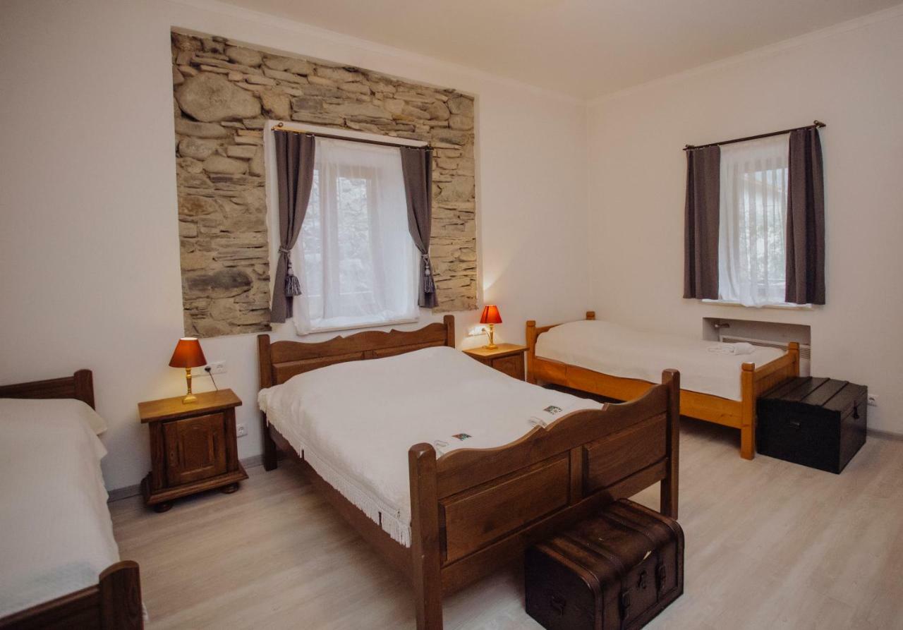 Larda Hotel Mestia Buitenkant foto