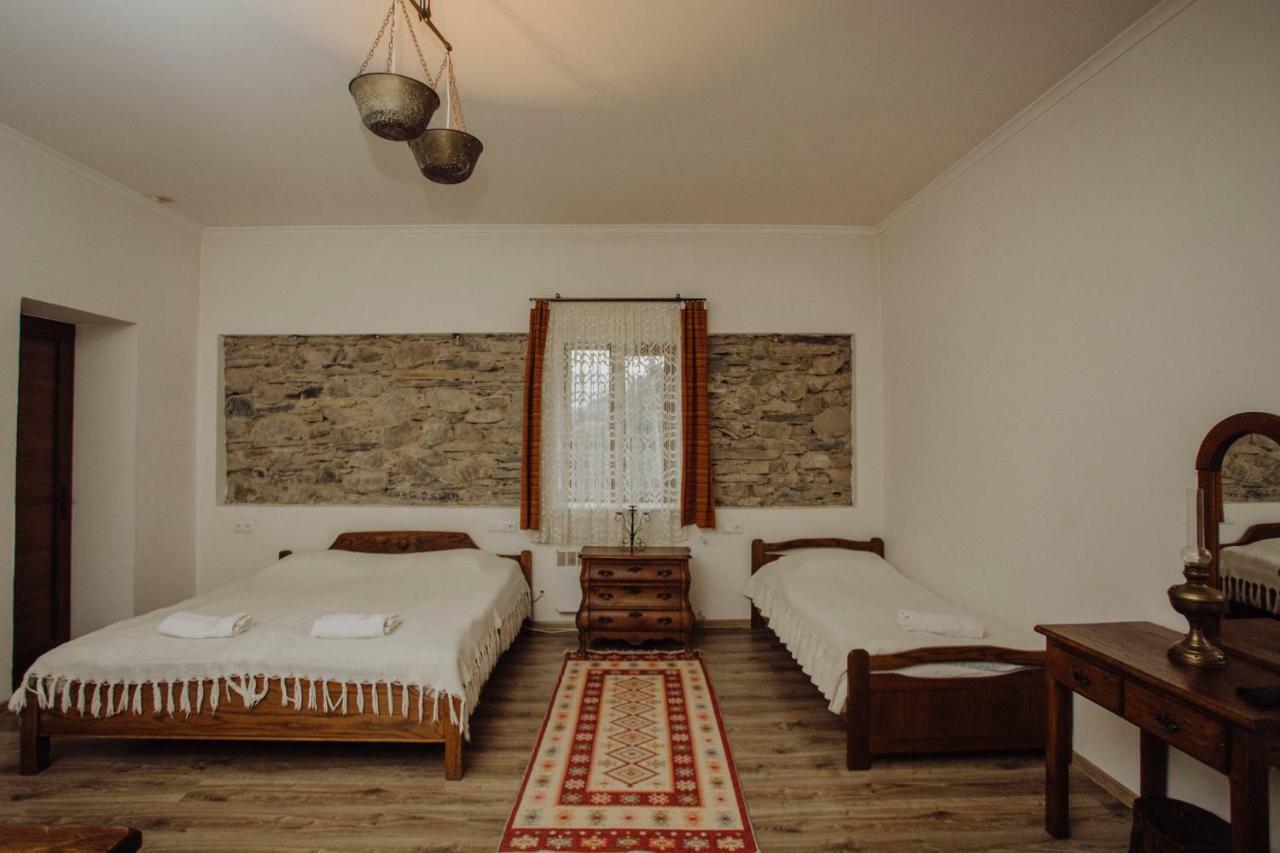 Larda Hotel Mestia Buitenkant foto